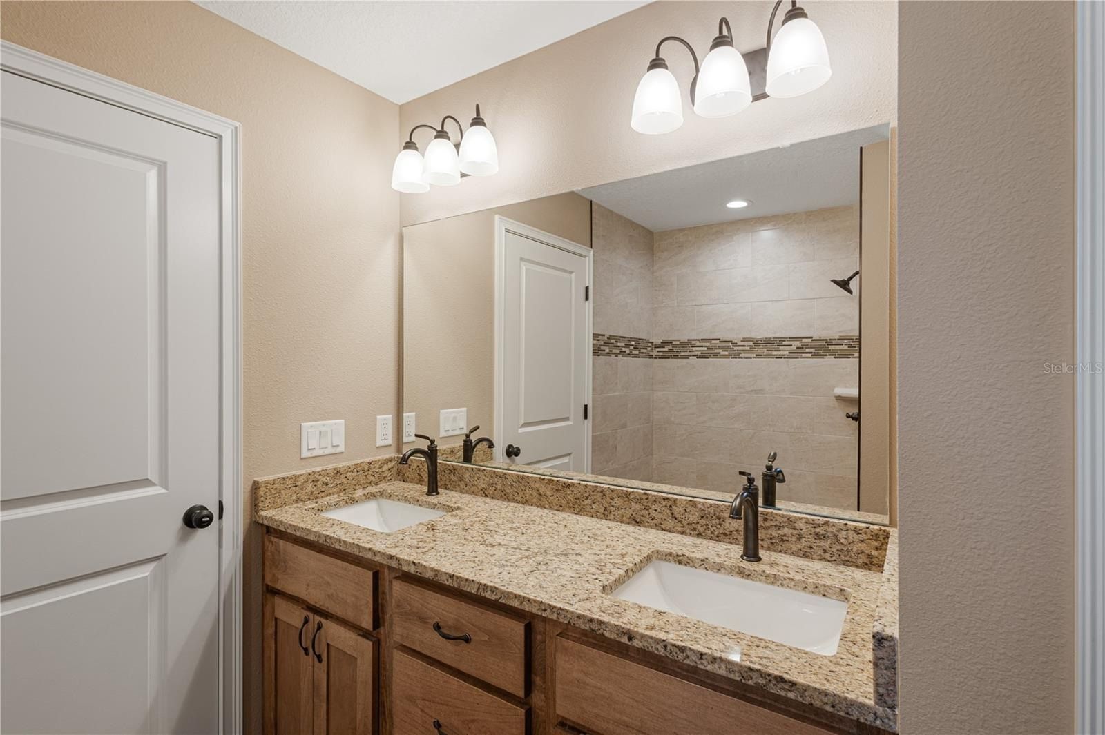 891 Cr 482C. Lake Panasoffkee, FL 33538