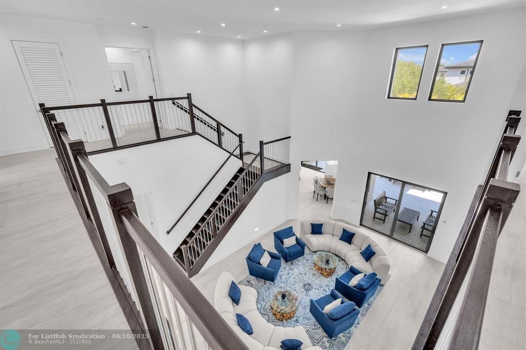 5827 Brookfield Cir W. Hollywood, FL 33312