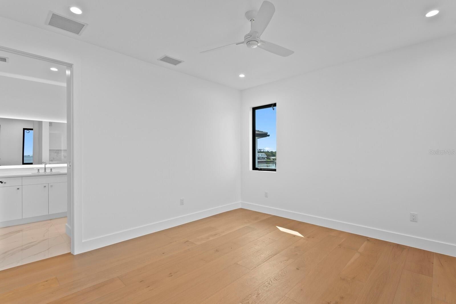 2087 Michigan Avenue Ne. St Petersburg, FL 33703