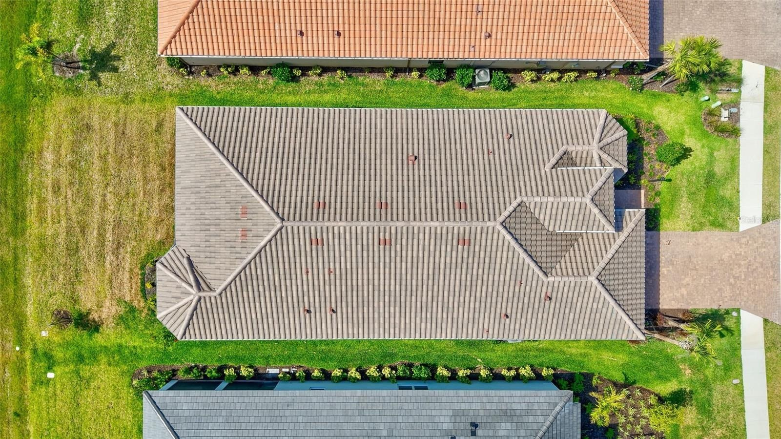 6203 Grandview Hill Court. Bradenton, FL 34203