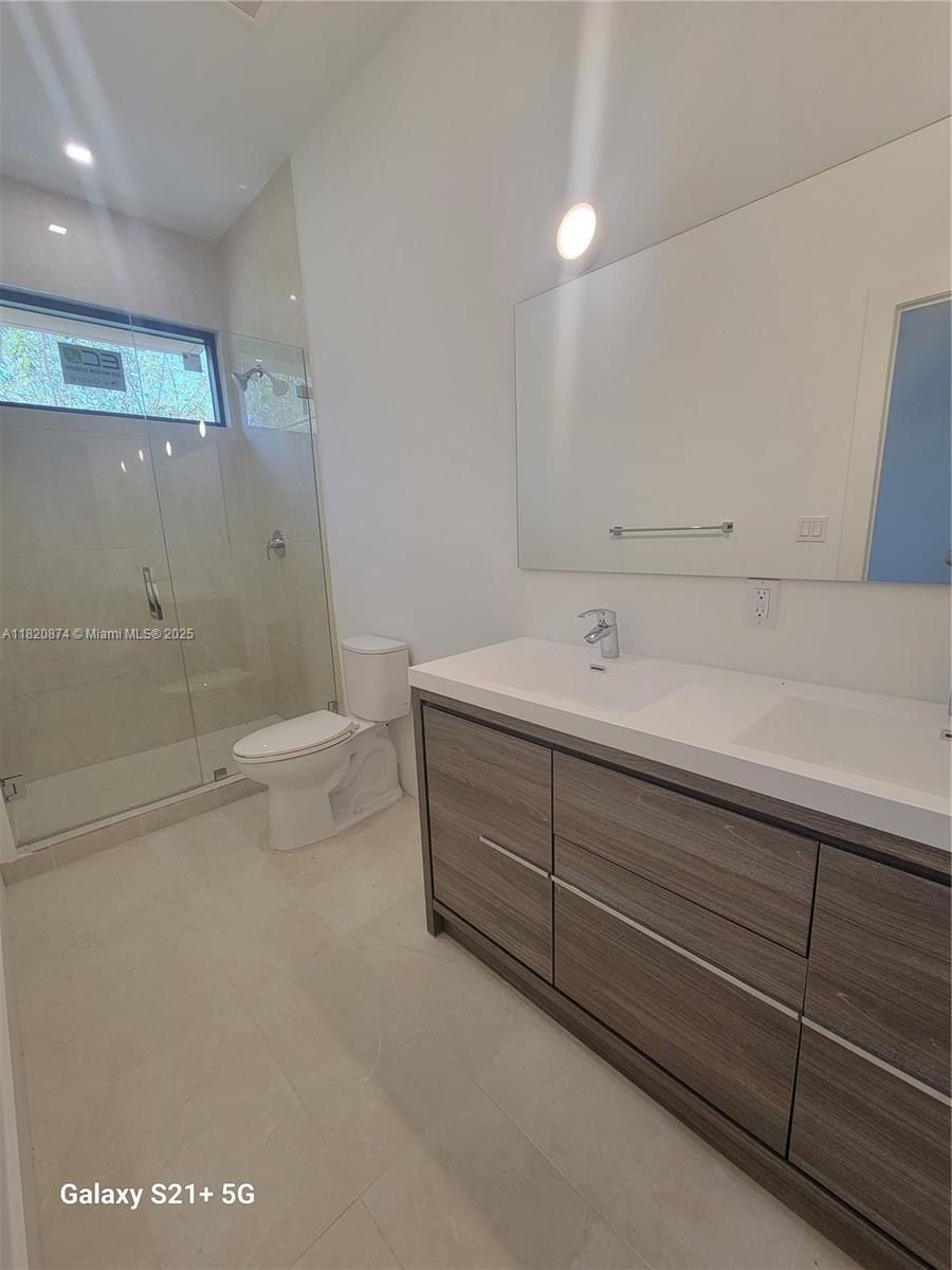 4117 N Oak Pl. Dania Beach, FL 33314