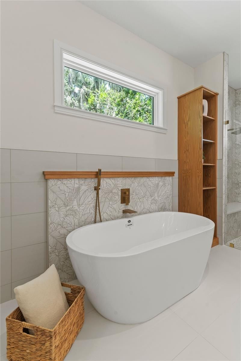 1620 S Eola Drive. Orlando, FL 32806