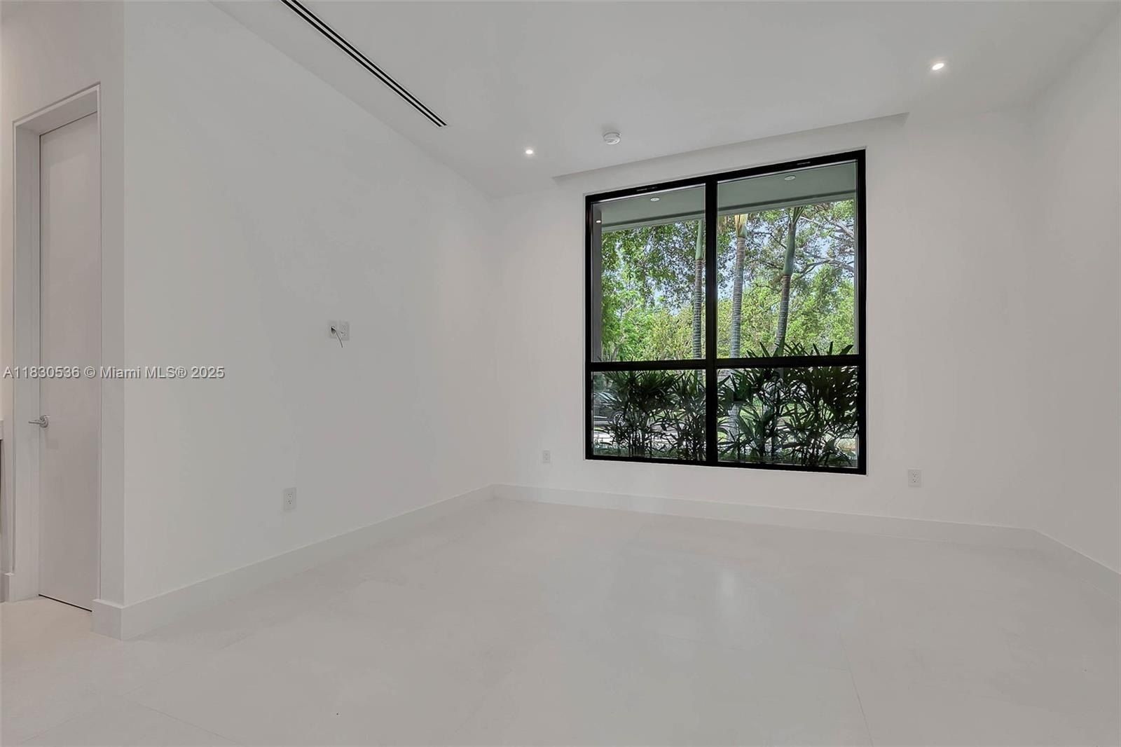 13075 Sw 82Nd Ct. Pinecrest, FL 33156
