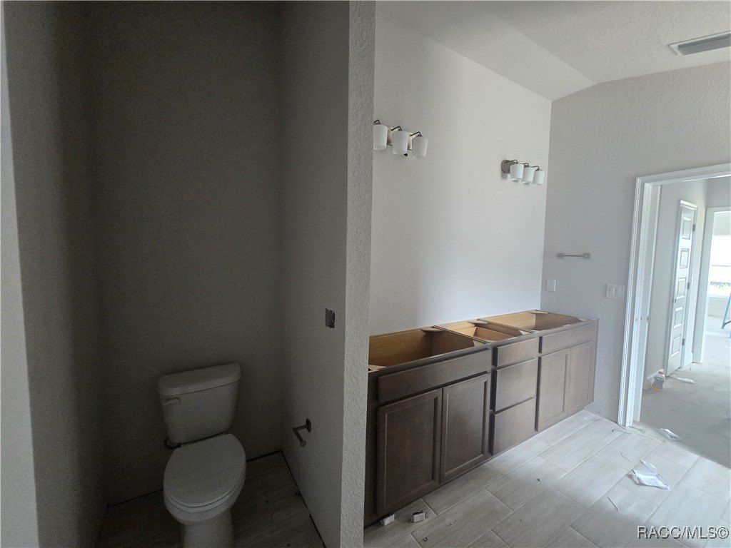 419 W Putting Green Court. Beverly Hills, FL 34465