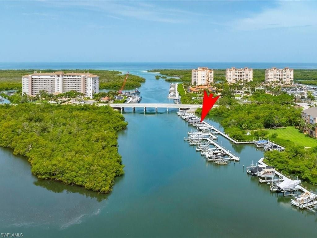 244C Wiggins Bay Dr. Naples, FL 34110