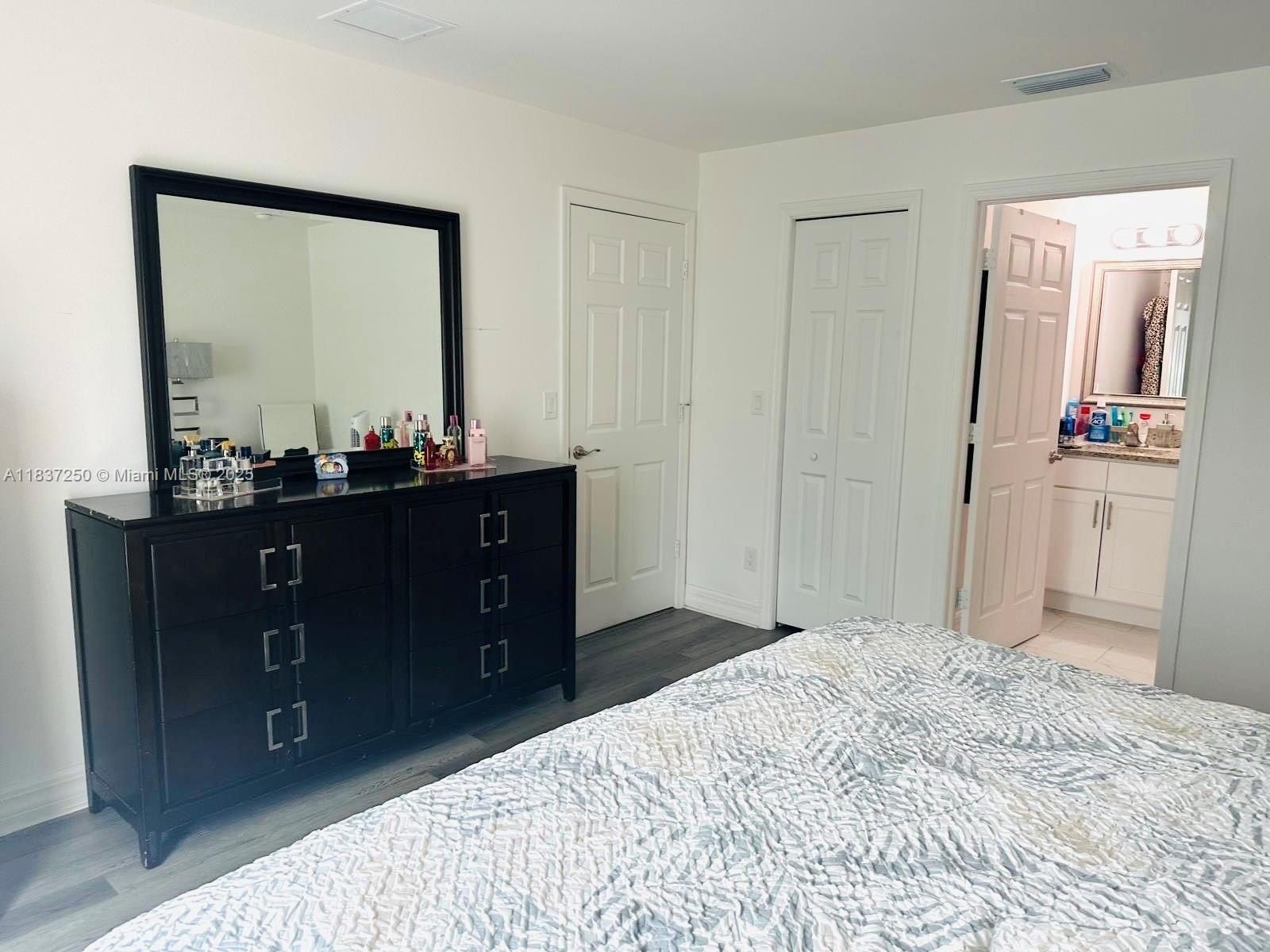 2524 Ne 5 Ave. Cape Coral, FL 33909