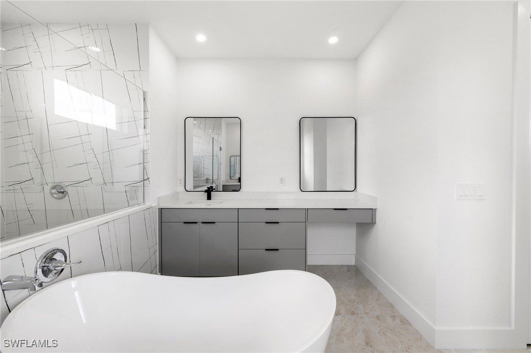 2507 Nw Embers Terrace. Cape Coral, FL 33993