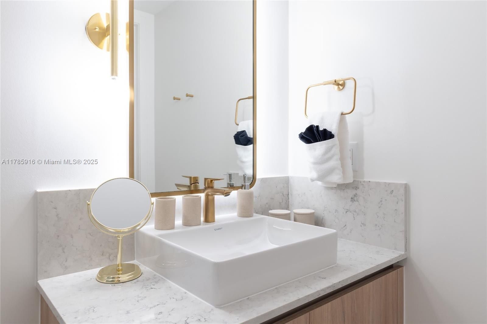 159 Ne 6Th St. Miami, FL 33132