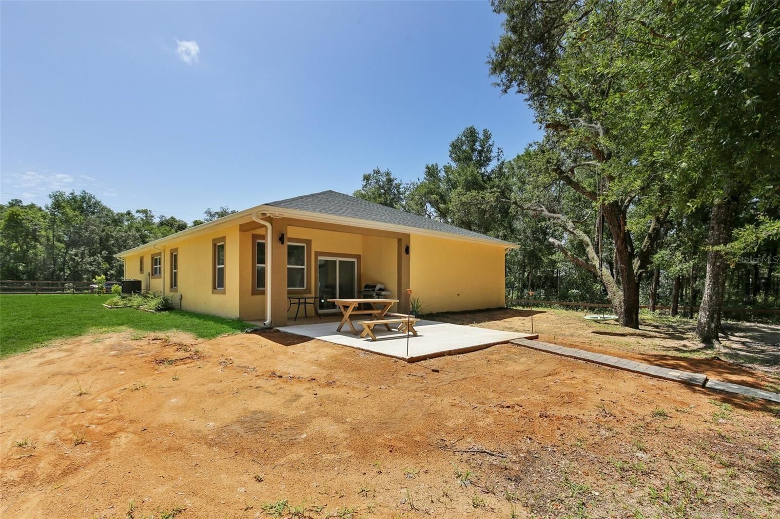 33433 Loop Court. Webster, FL 33597