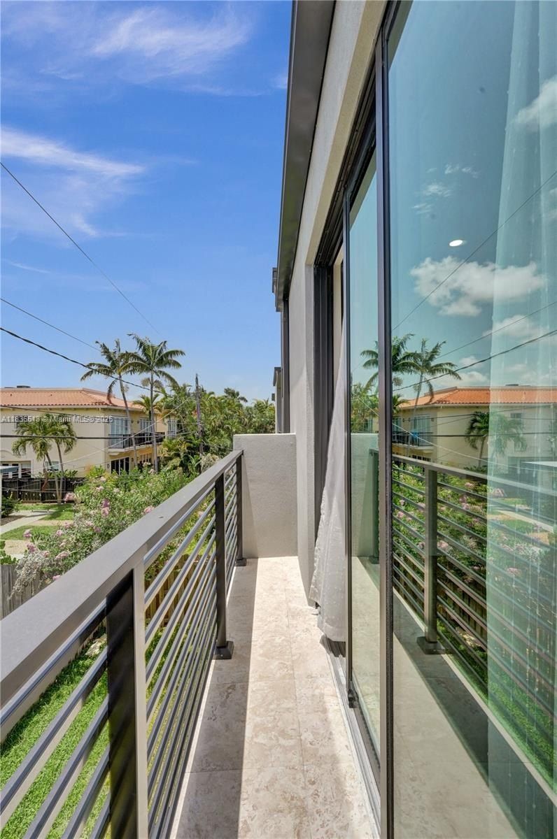 1617 Ne 11Th St. Fort Lauderdale, FL 33304