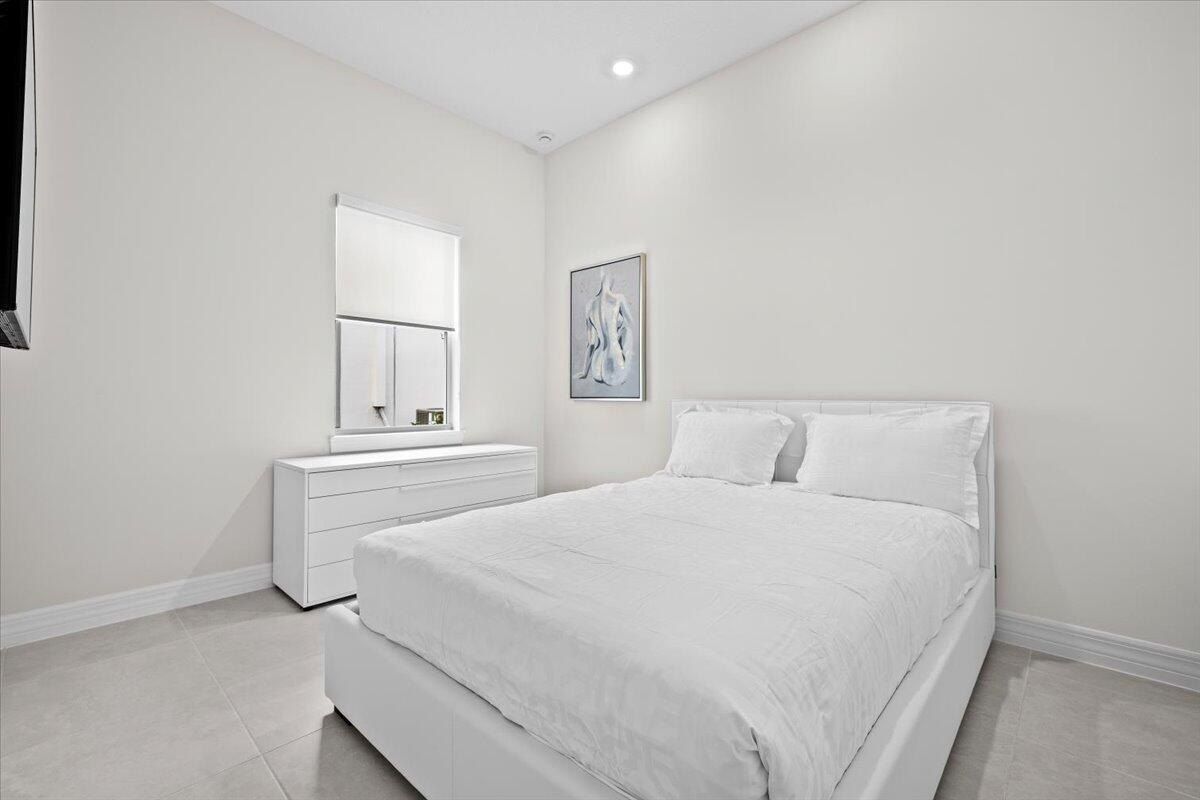 10571 Northbrook Circle. Palm Beach Gardens, FL 33412