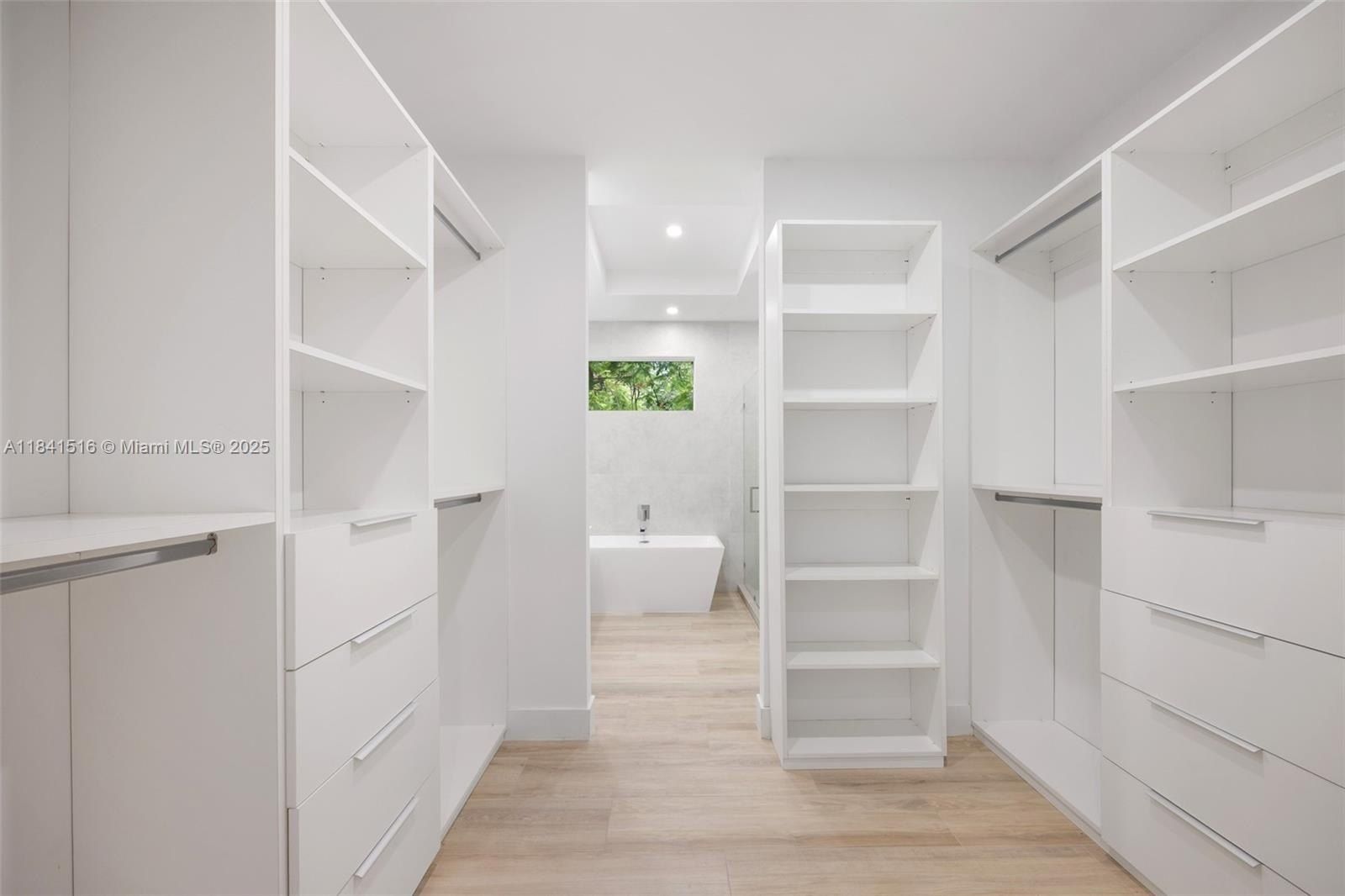 3164 Plaza St. Coconut Grove, FL 33133