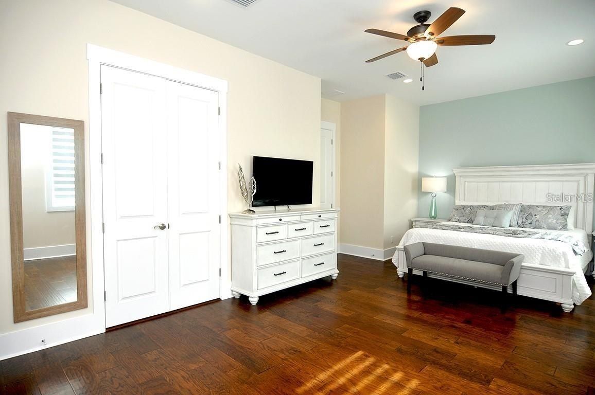 16 Outlook Way. Dunedin, FL 34698