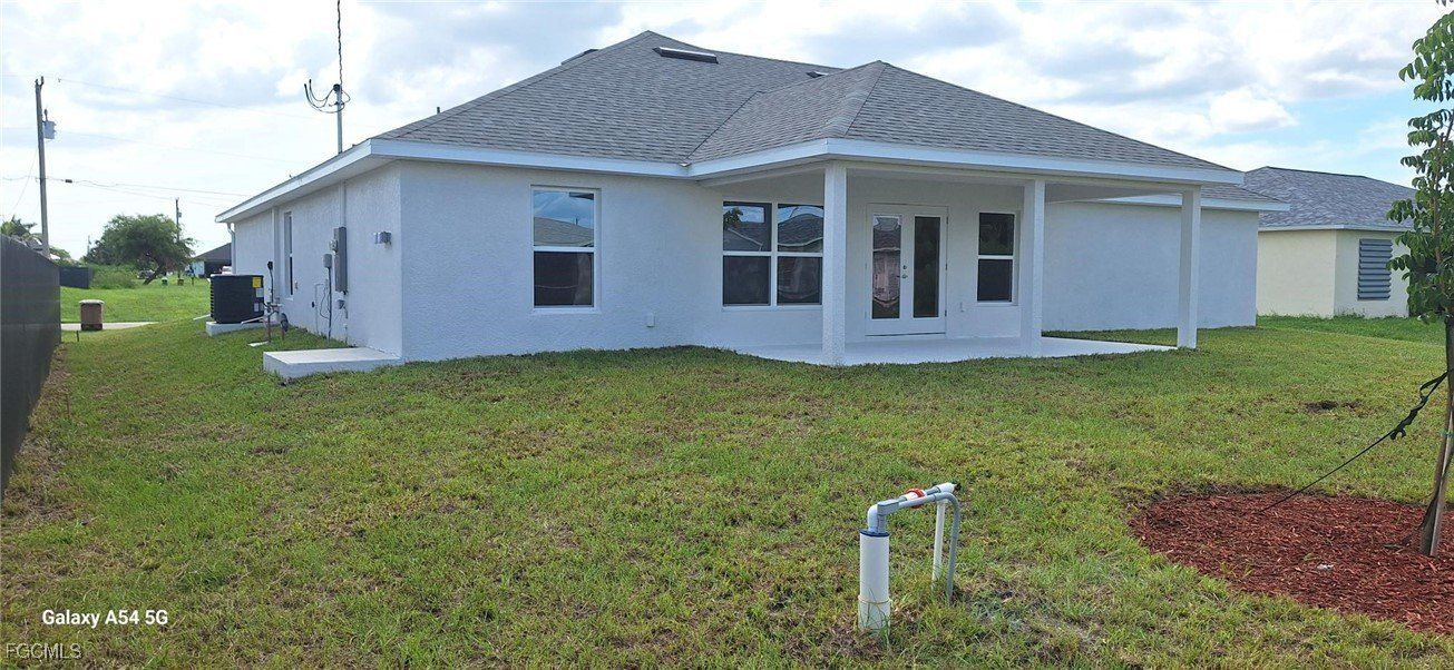 2215 Ne 22Nd Place. Cape Coral, FL 33909