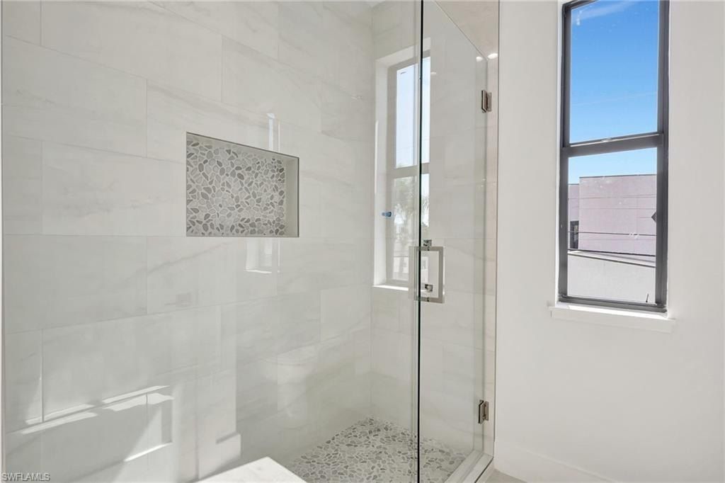 596 97Th. Naples, FL 34108