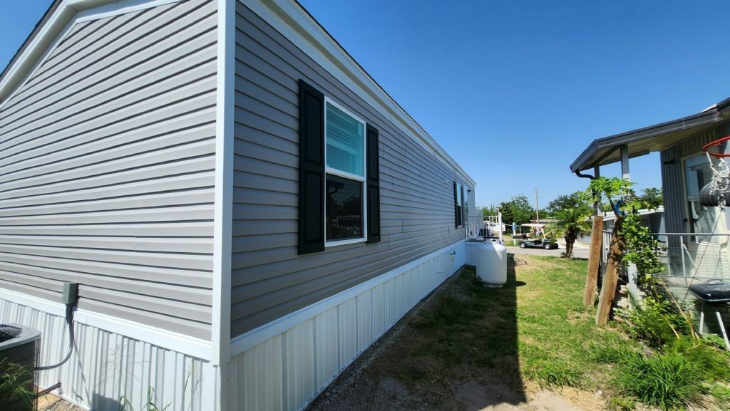 47 Azalea Drive. Winter Haven, FL 33881