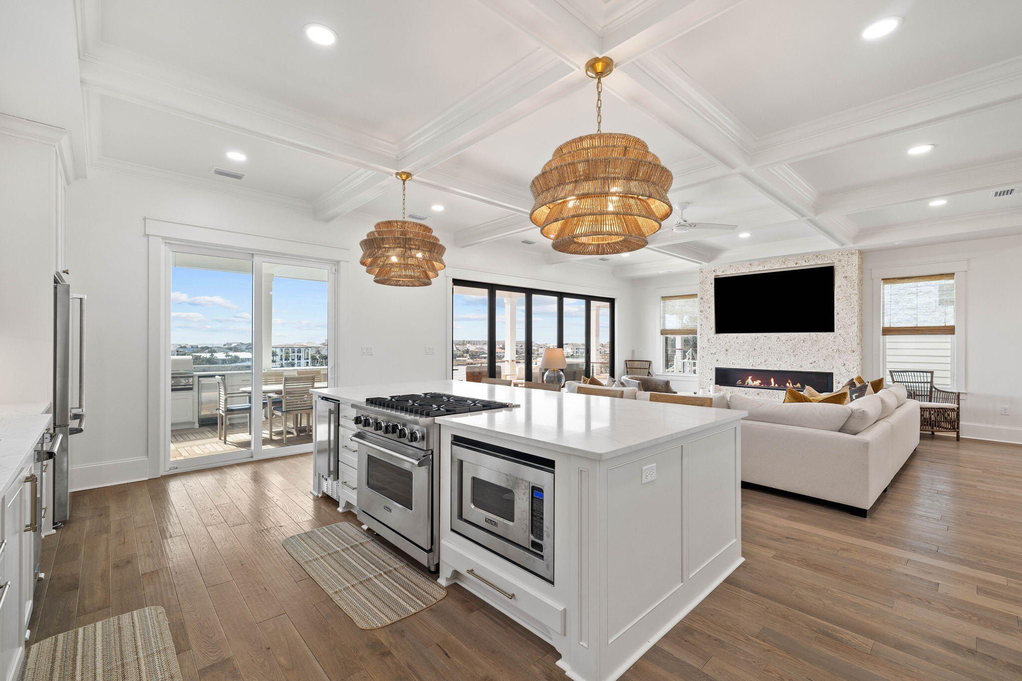 714 Harbor Boulevard. Destin, FL 32541