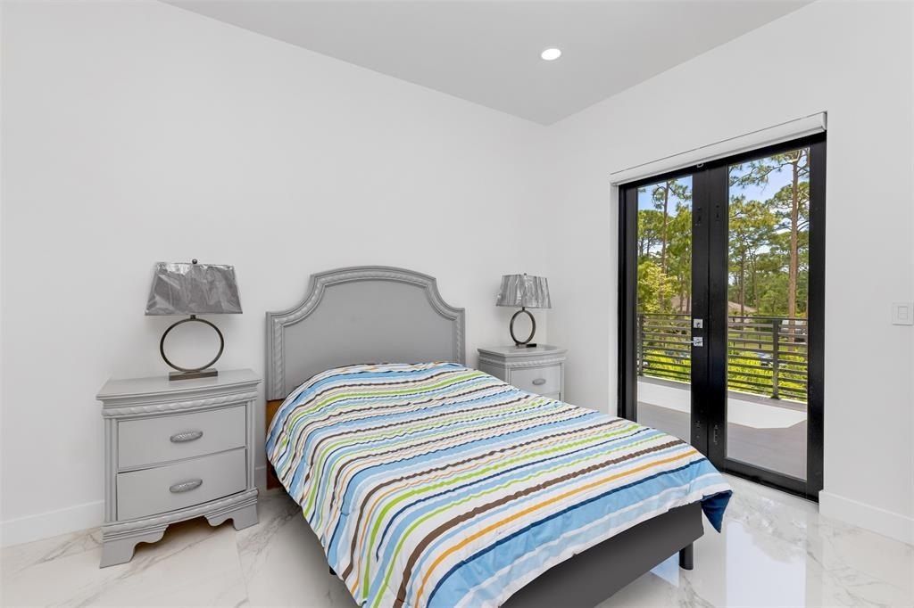 5951 Nw 72 Way. Parkland, FL 33067