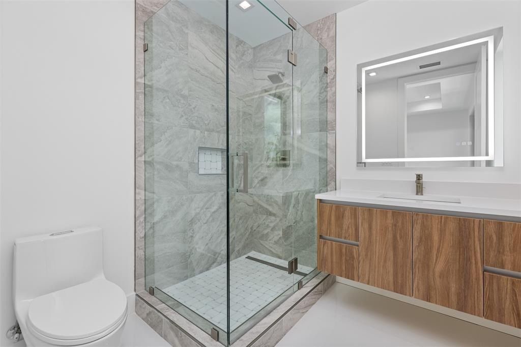 1621 E Broward Blvd. Fort Lauderdale, FL 33301