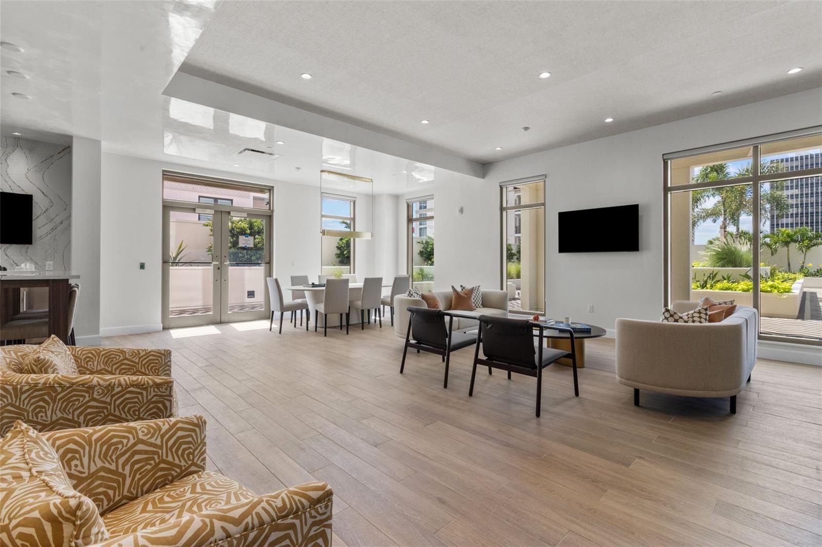 126 4Th Avenue Ne. St Petersburg, FL 33701