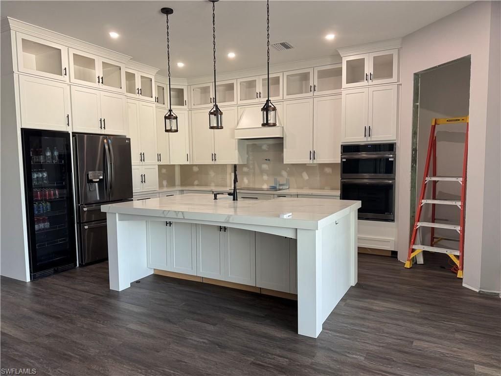 2868 16Th. Naples, FL 34117