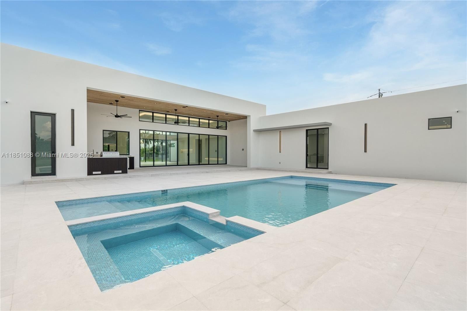 12190 Nw 6Th St. Miami, FL 33182