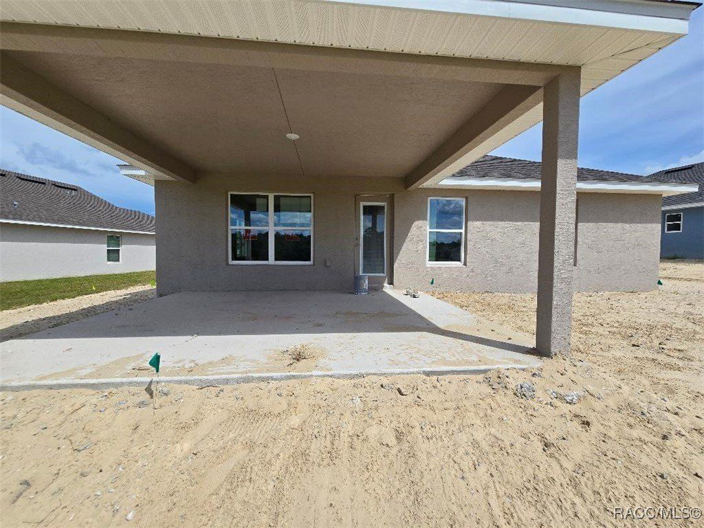 427 W Twisted Oaks Drive. Beverly Hills, FL 34465