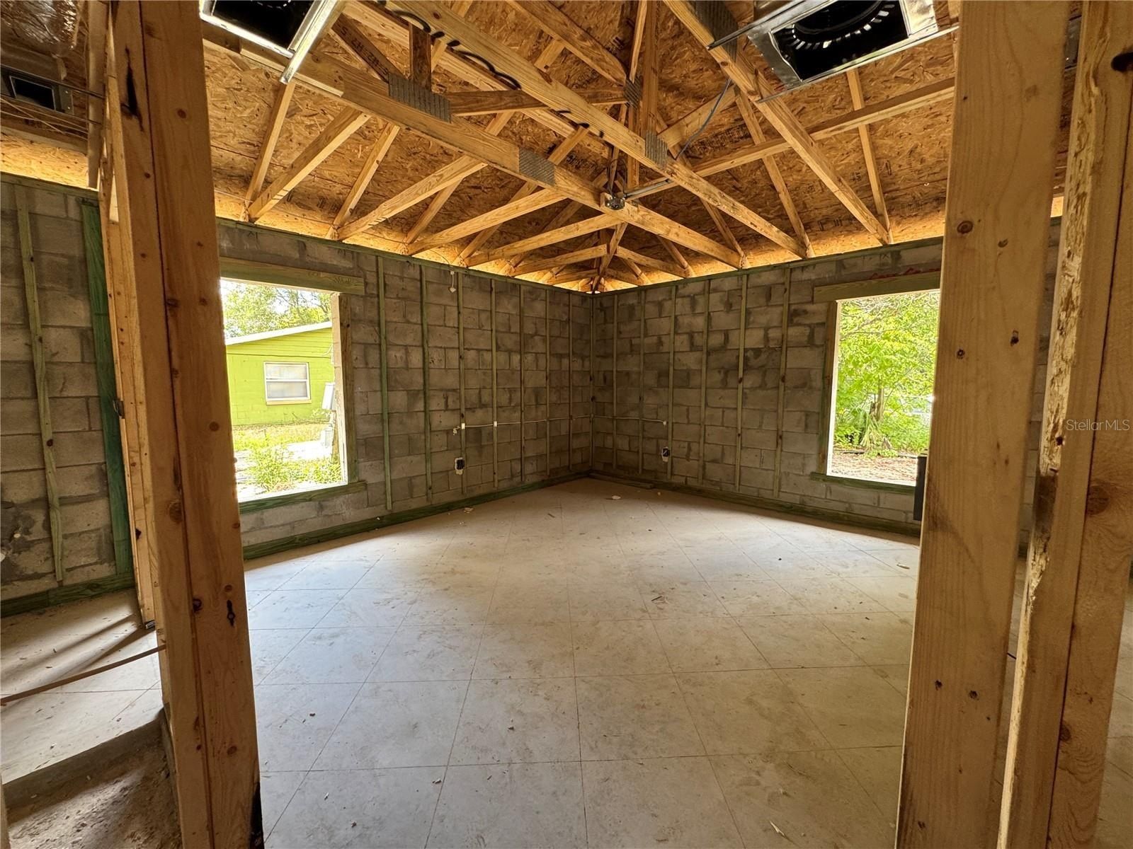 1304 S Delaware Avenue. Deland, FL 32720