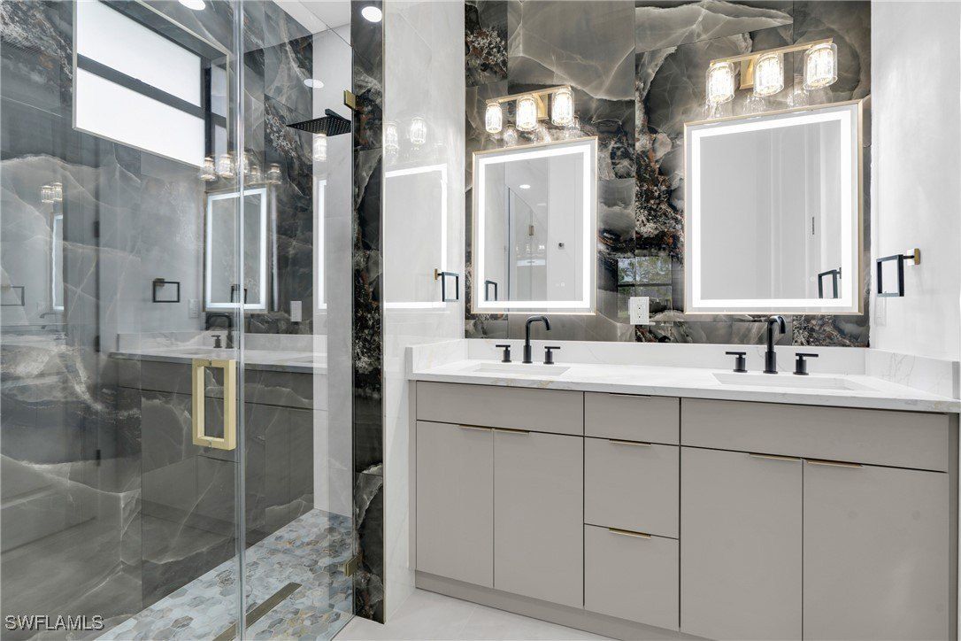 1018 Calvin Avenue. Lehigh Acres, FL 33972