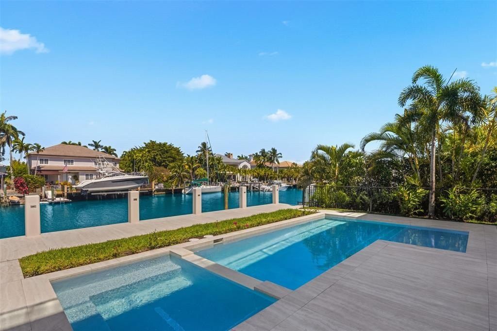 1637 Se 14Th St. Fort Lauderdale, FL 33316