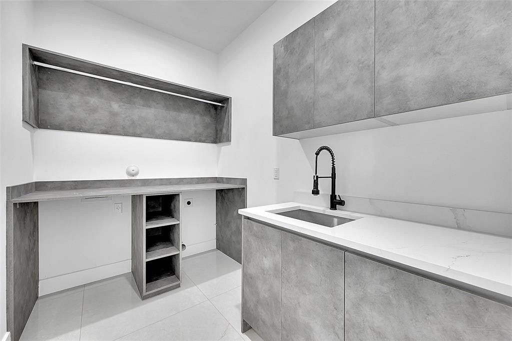 656 Nw 21St St. Wilton Manors, FL 33311