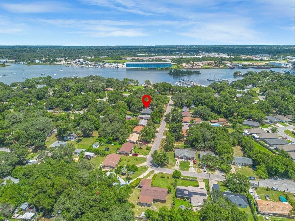 427 Seamarge Ln. Pensacola, FL 32507