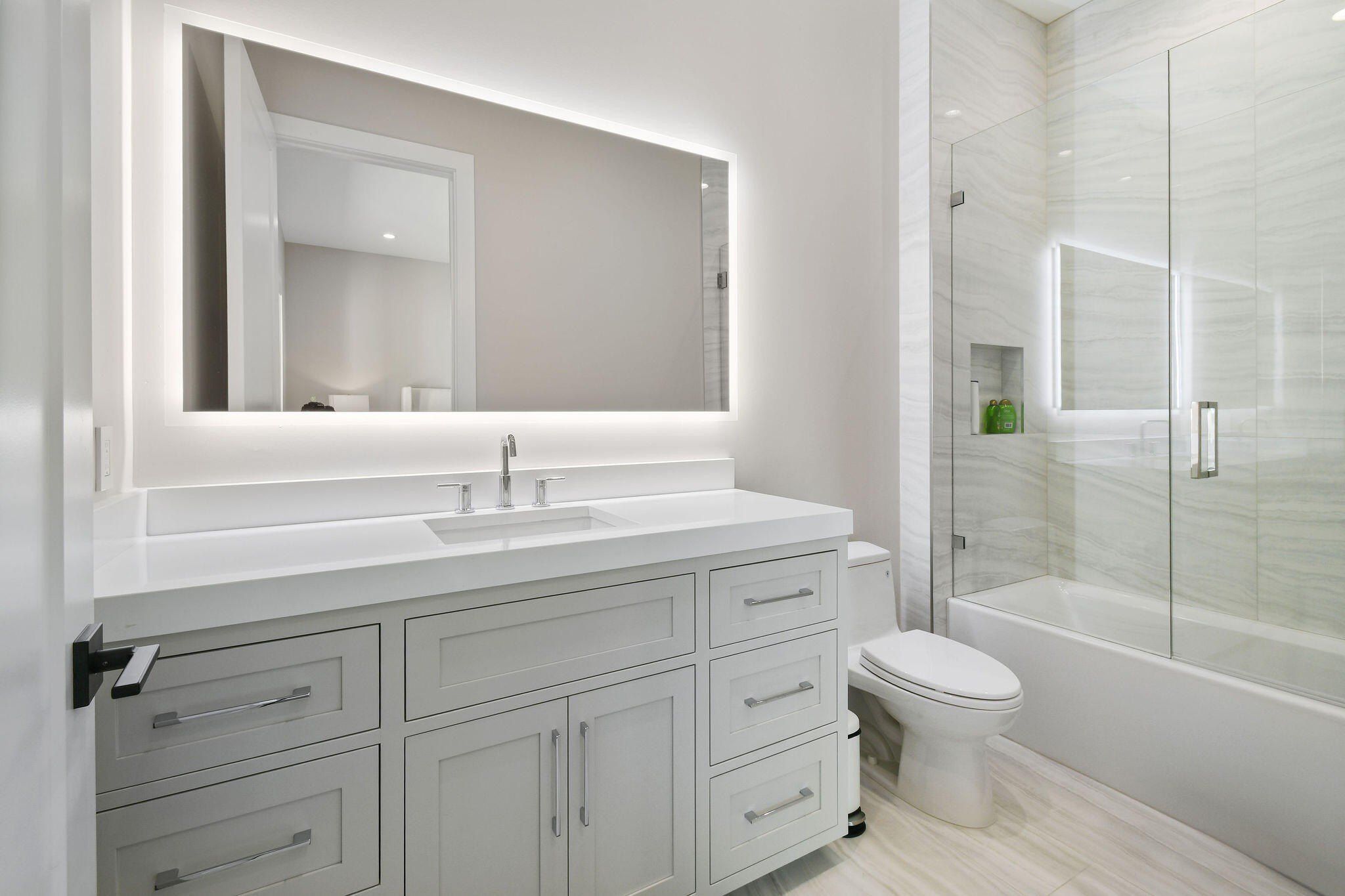 1060 Fairview Lane. Singer Island, FL 33404