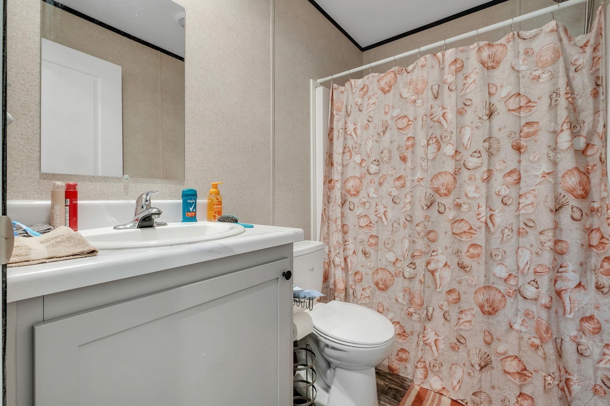 1191 Leslie Lewis Road. Havana, FL 32333