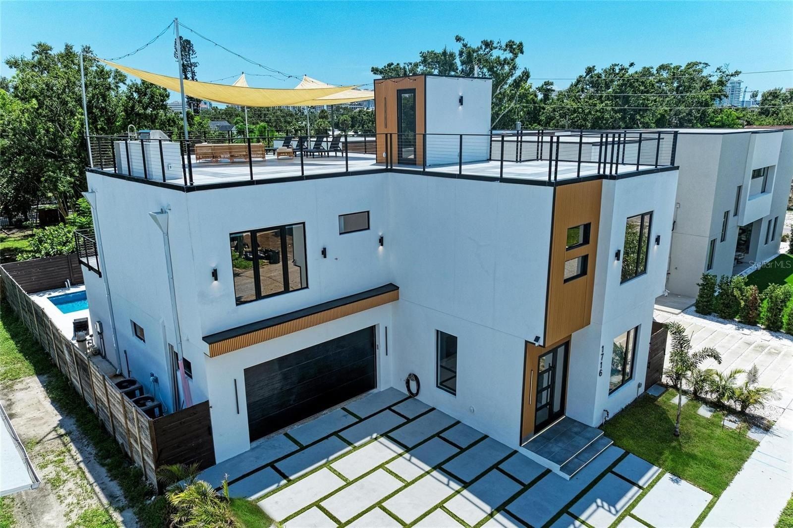 1716 9Th Street. Sarasota, FL 34236