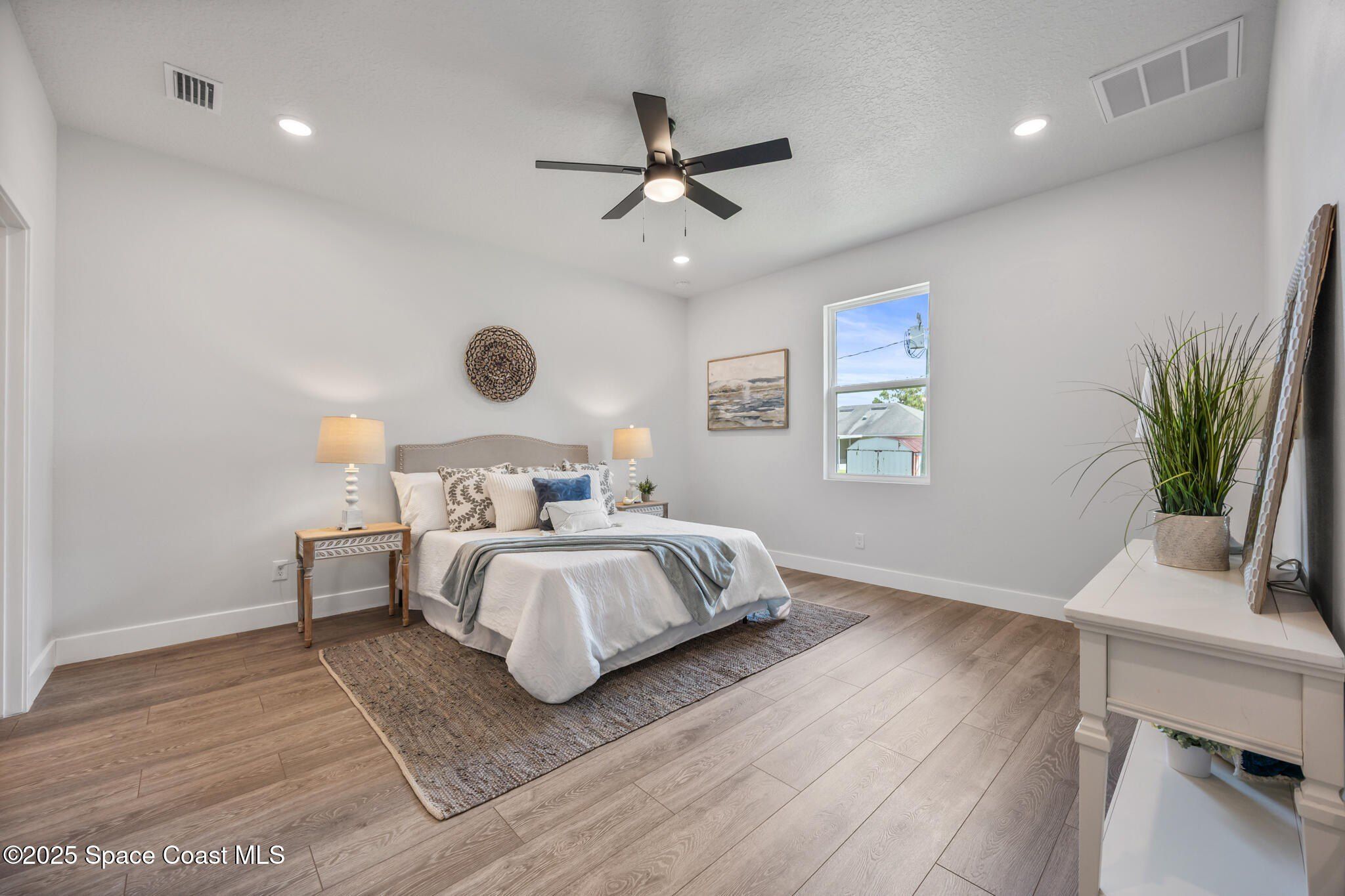 1246 Heitzman Avenue Sw. Palm Bay, FL 32908