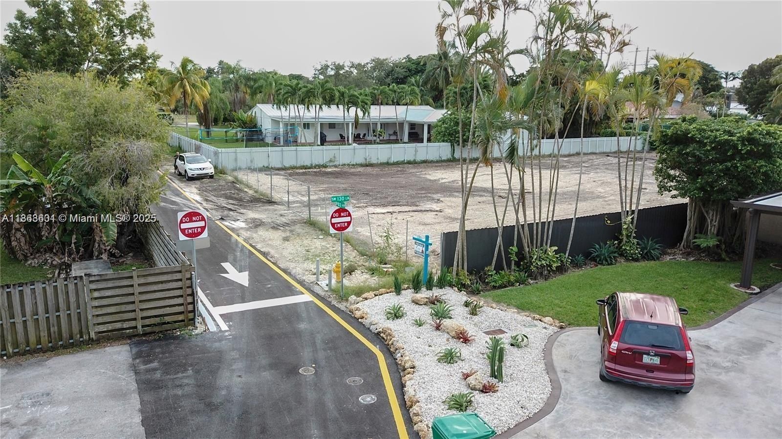 13050 Sw 103 Ave. Miami, FL 33176