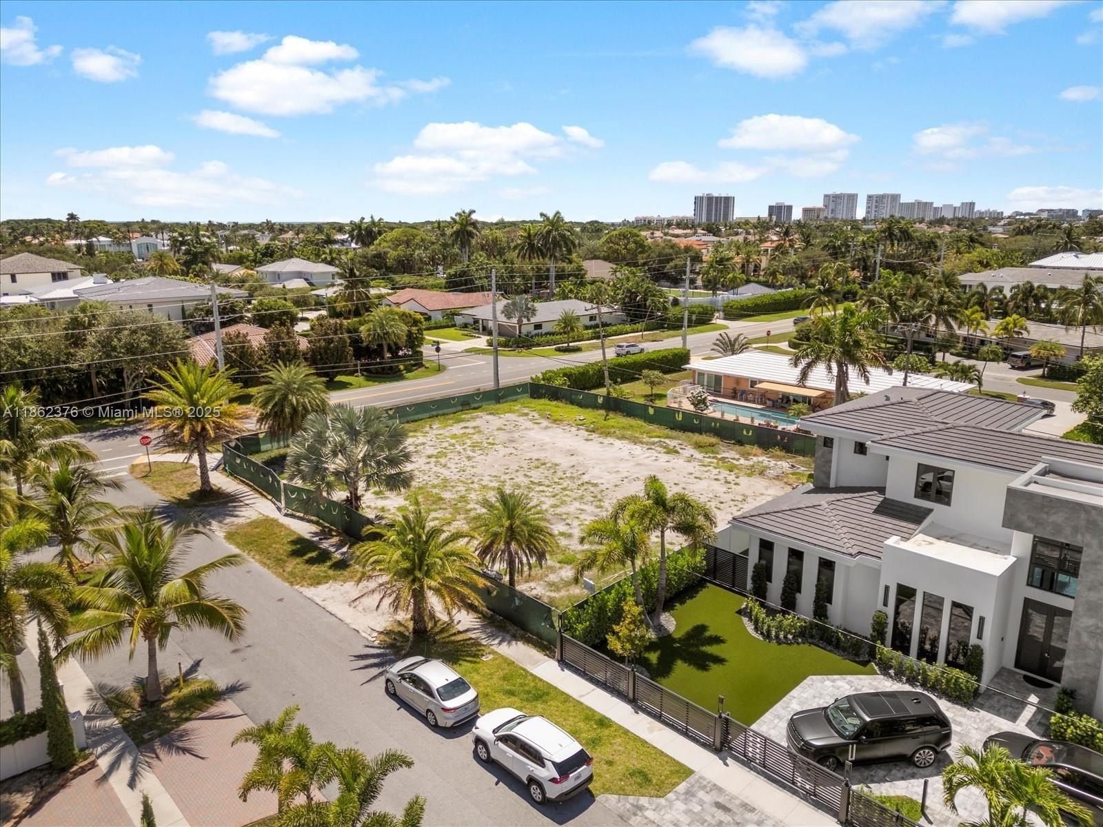 498 Ne 10Th St. Boca Raton, FL 33432