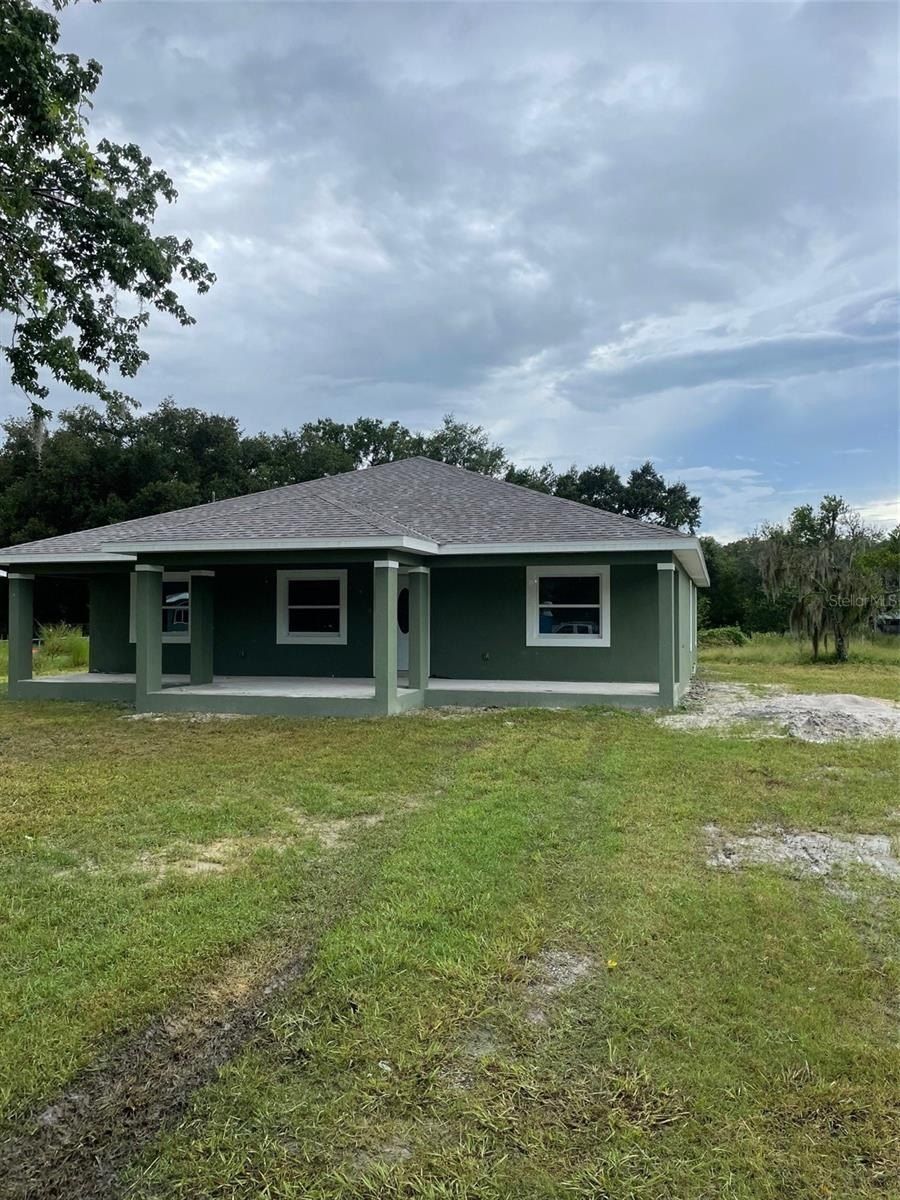 6507 Mangrove Drive. Wesley Chapel, FL 33544