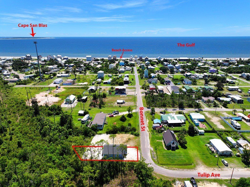 592 Bonnet St. Port Saint Joe, FL 32456