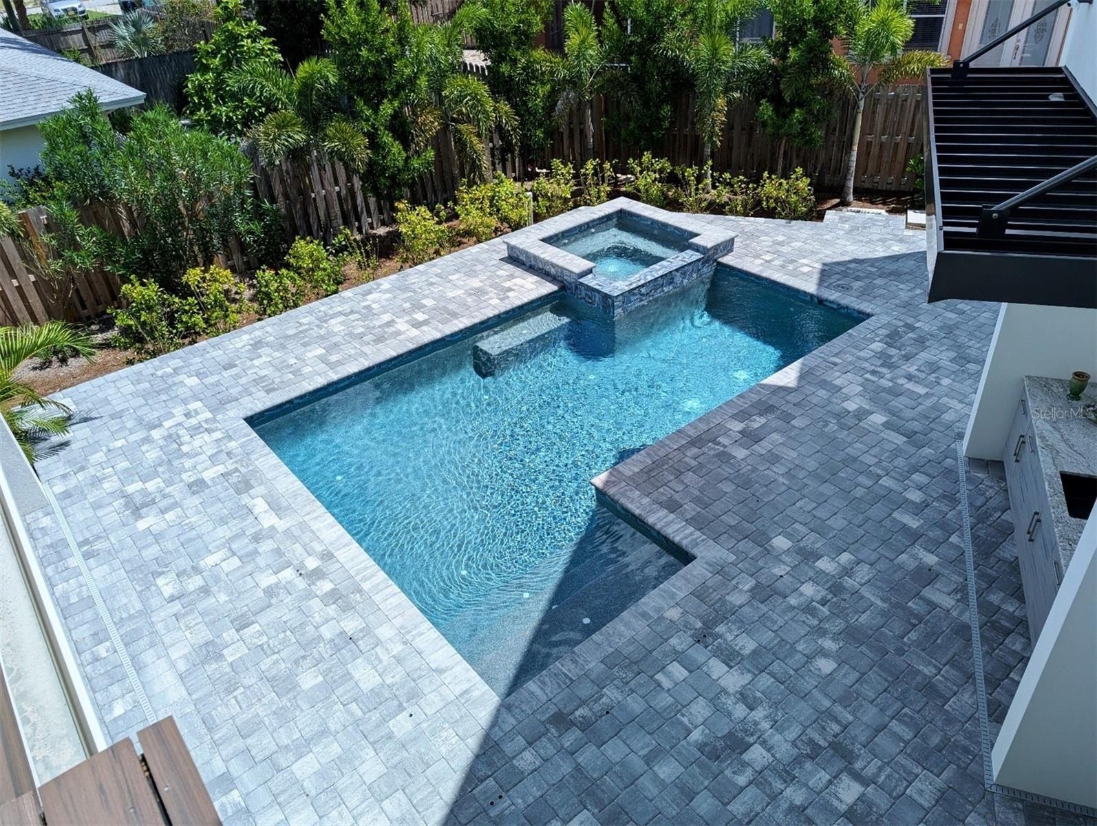 2110 Michele Drive. Sarasota, FL 34231