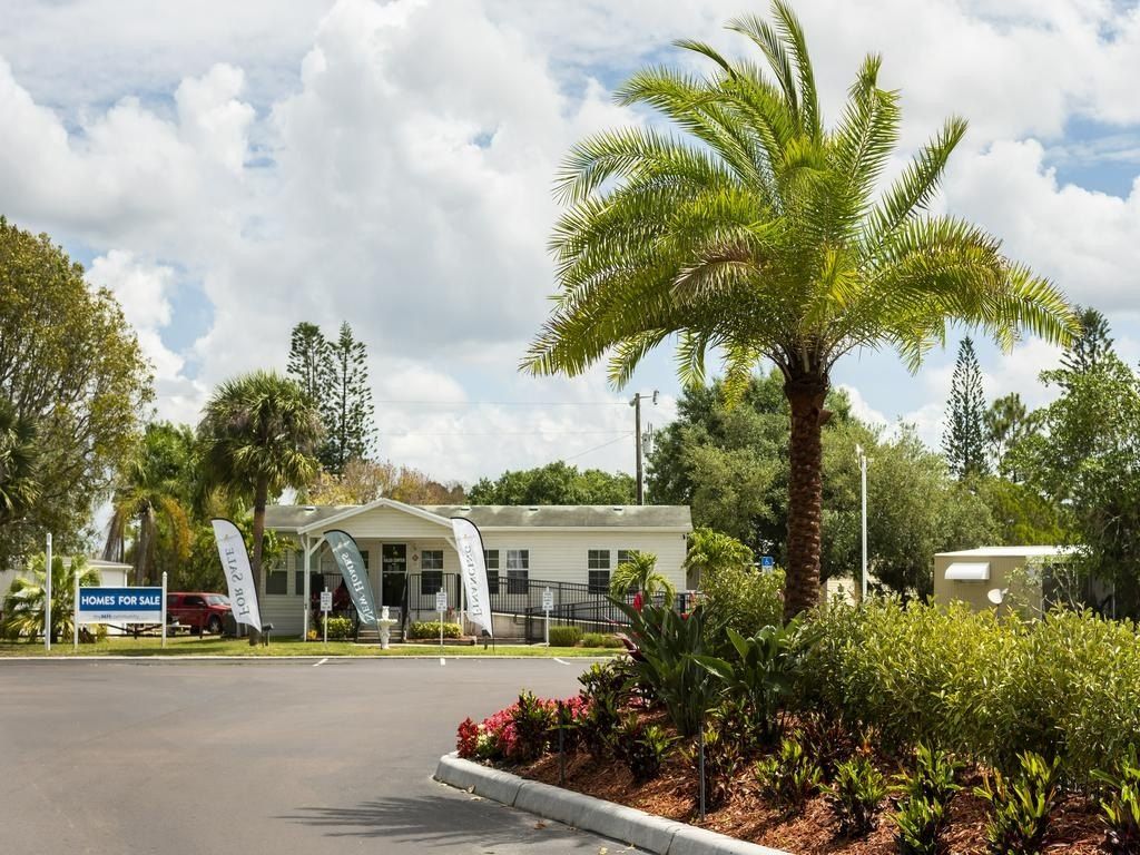 112 Leopard Lane 112. North Fort Myers, FL 33917