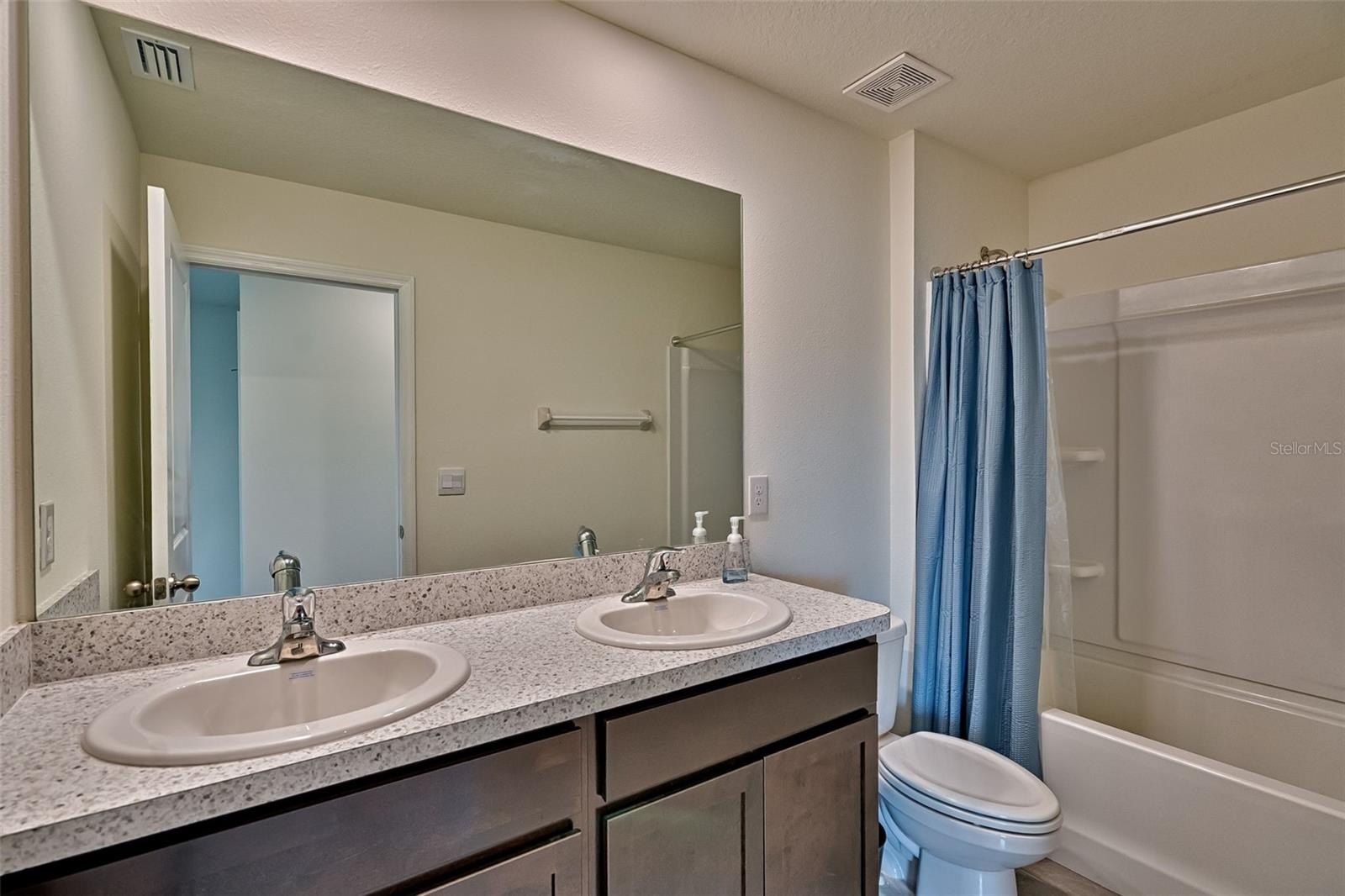 1100 Nw 248Th Drive. Newberry, FL 32669