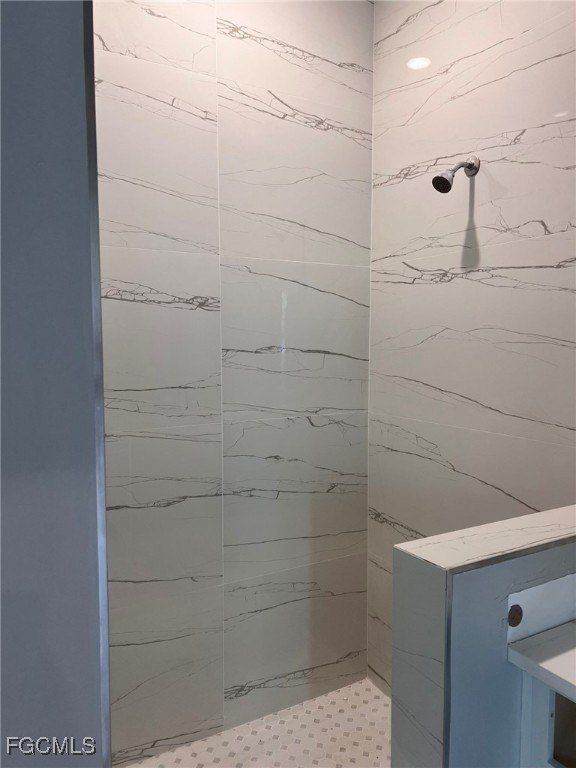 6021 Lindbrook Avenue. Fort Myers, FL 33905