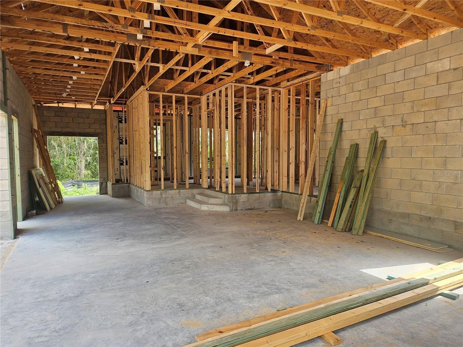 405 Long And Winding Road. Howey In The Hills, FL 34737