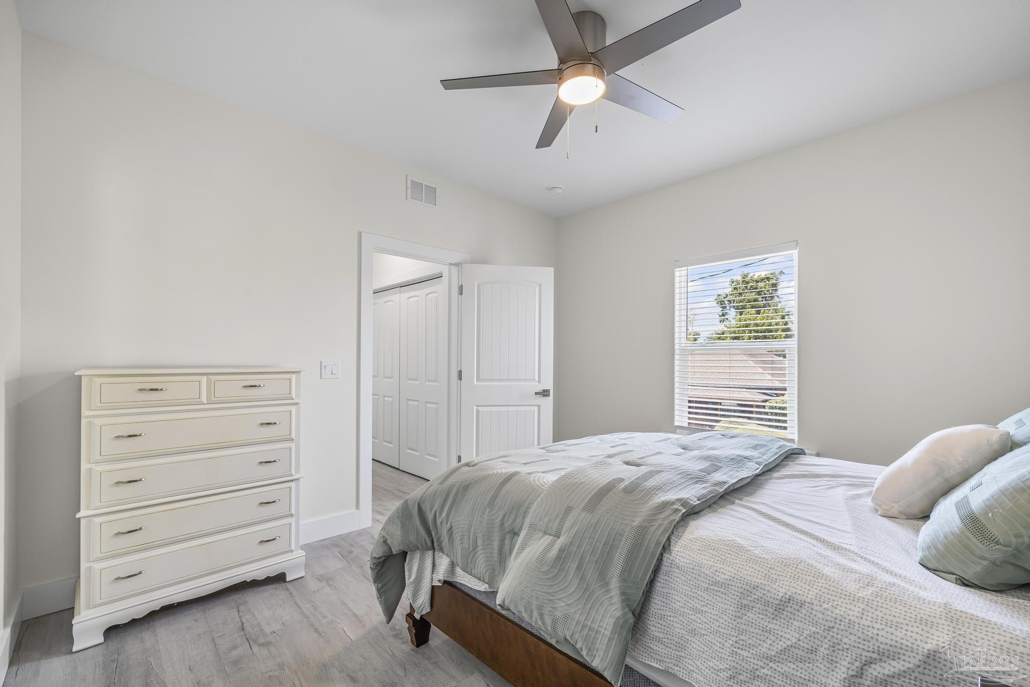 1940 Barrancas Ave. Pensacola, FL 32502