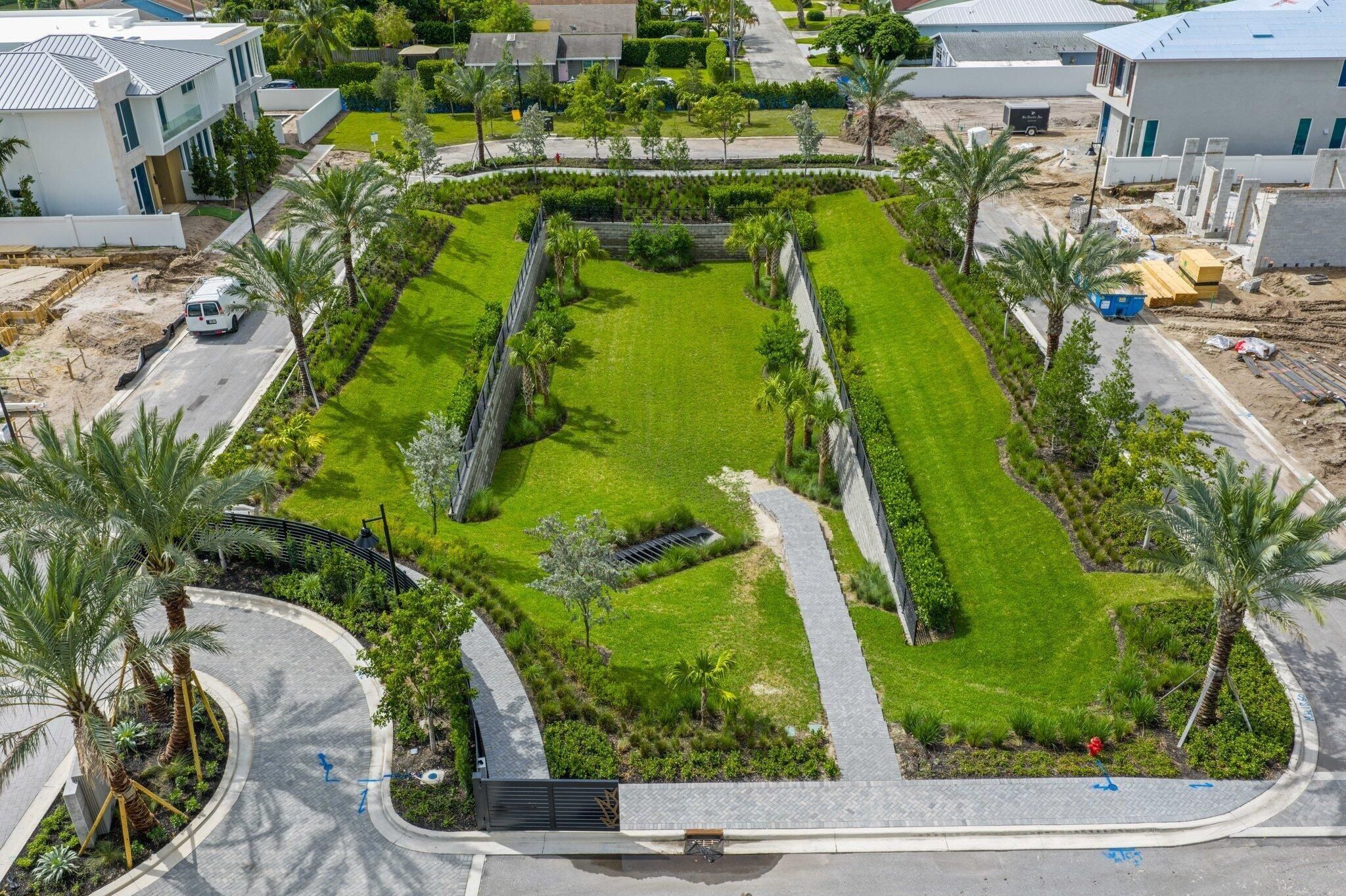 320 Grove Place. Delray Beach, FL 33444