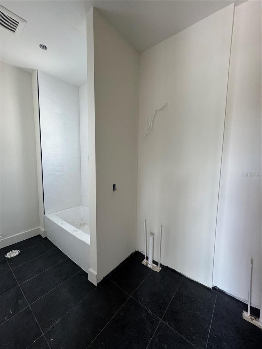 4316 Wallace Circle. Tampa, FL 33611