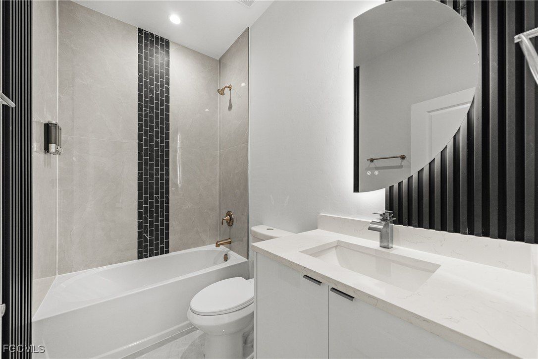 413 Hedgewood Street. Lehigh Acres, FL 33974