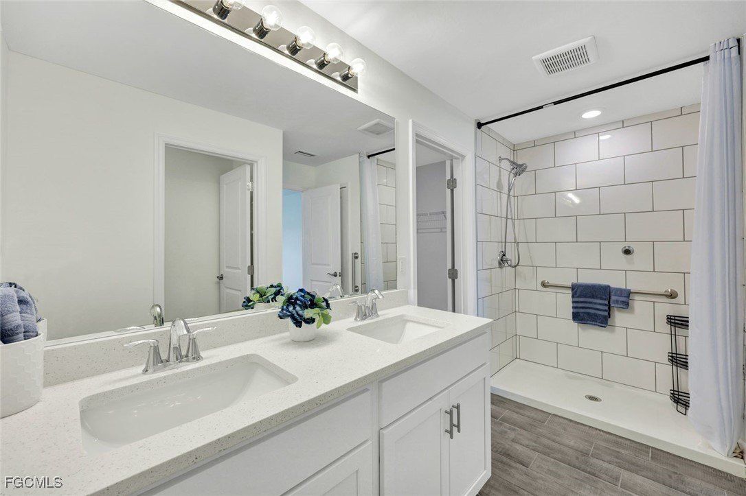 1314 Sw 35Th Terrace. Cape Coral, FL 33914